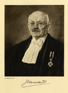 104961 Portret van J. Haverschmidt, geboren 1862, hoogleraar in de kindergeneeskunde aan de Utrechtse universiteit ...